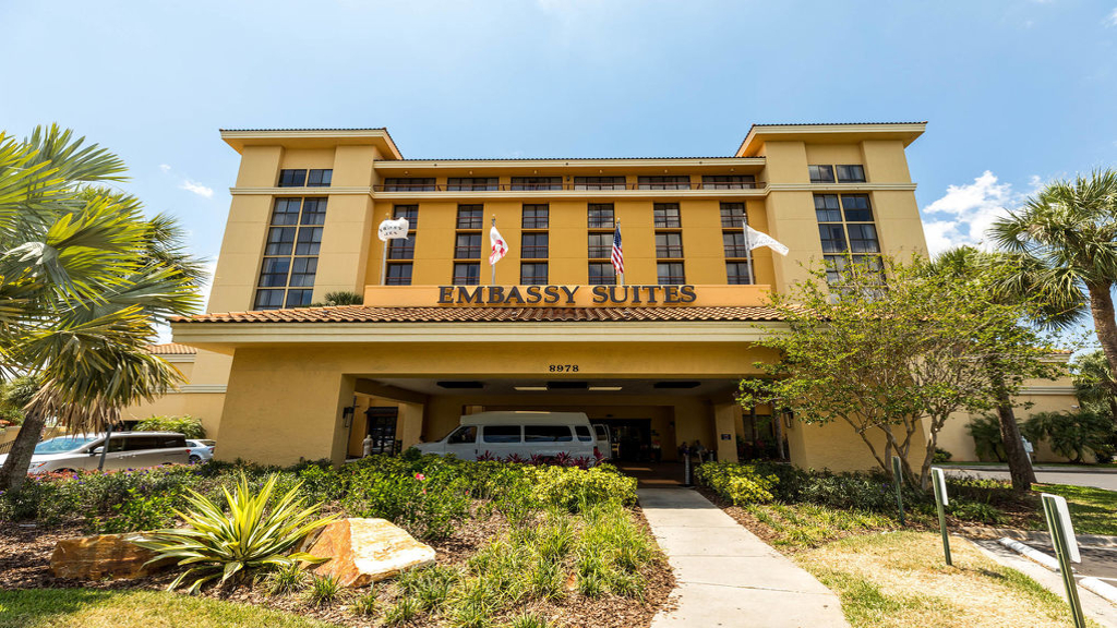 embassy suites hotel at international drive