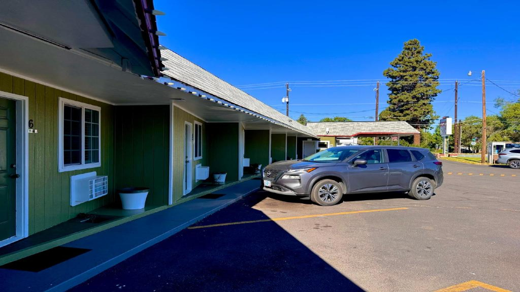 chalet motel bend oregon