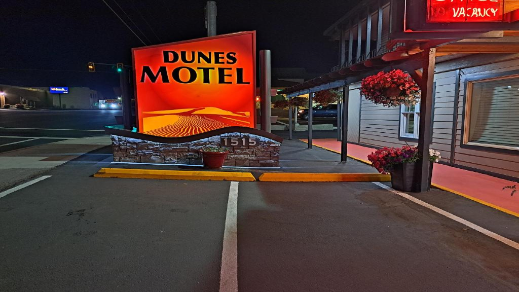 dunes motel bend oregon