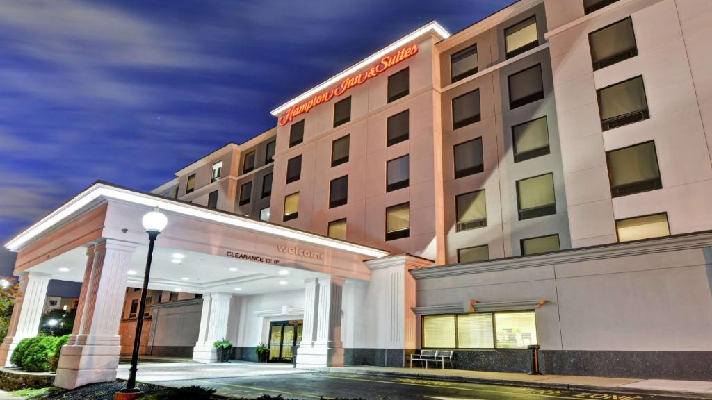 hampton inn suites newark harrison