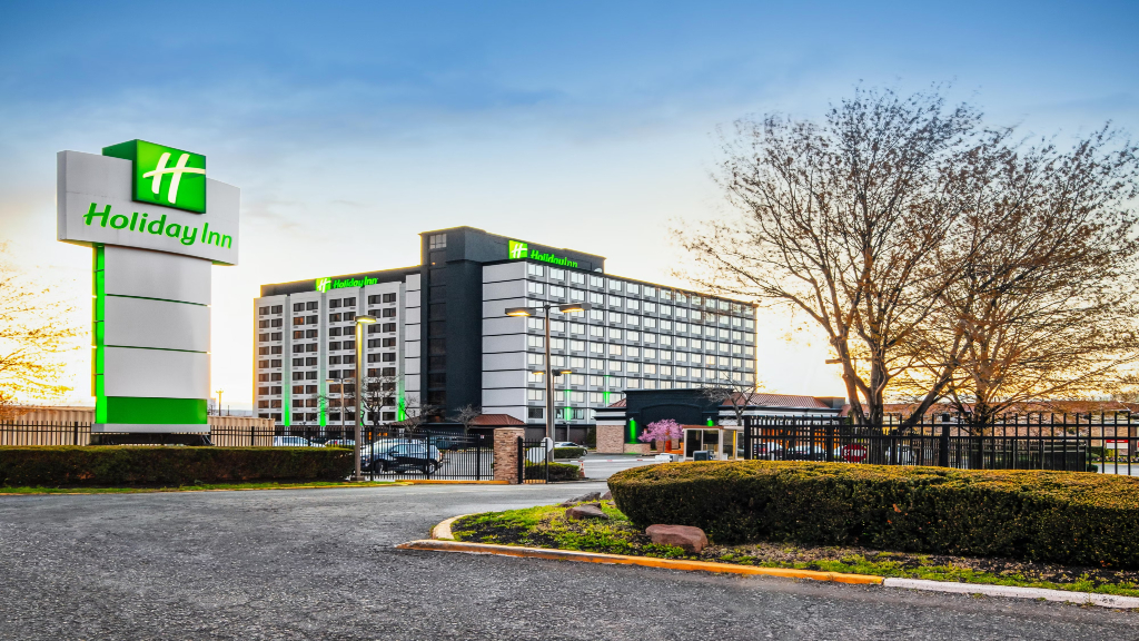 holiday inn newark airport