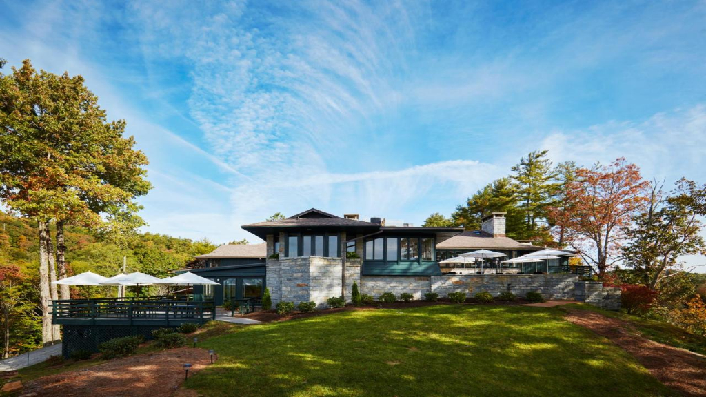 skyline lodge highlands nc