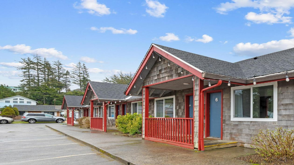 surf sand inn pacific city